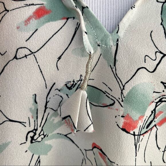 Sanctuary Lightweight Boho Watercolor Floral Peasant Style Blouse with Tassel S - Picture 5 of 7